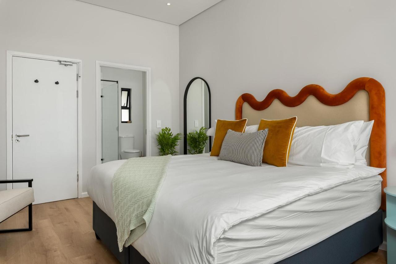 Neighbourgood 1St Crescent Hotel Cape Town Exterior photo